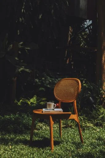Handicraft wooden chair 6